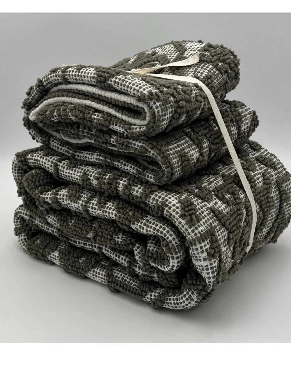 Pottery barn Rowen bath mats in Loden